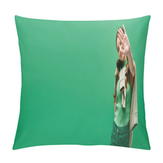 Personality  A Young Woman In Her 20s Stands Gracefully In Front Of A Vivid Green Backdrop, Exuding A Sense Of Mystery And Allure. Pillow Covers