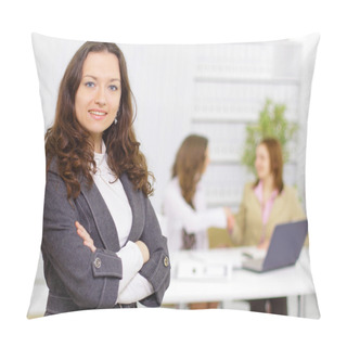 Personality  Successful Business Woman Standing With Her Staff In Background At Office Pillow Covers