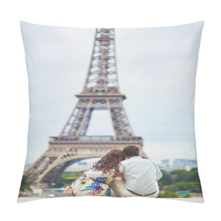 Personality  Romantic Loving Couple Having A Date Near The Eiffel Tower Pillow Covers