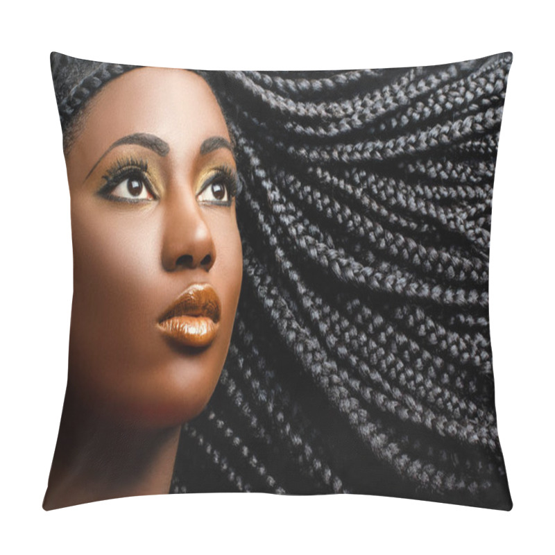 Personality  African Woman With Exquisite Make Up Pillow Covers