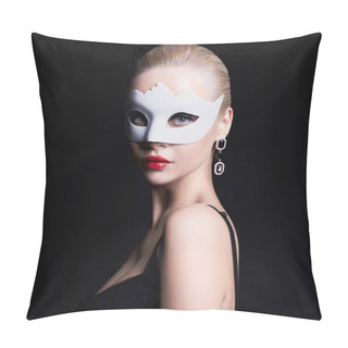 Personality  Beautiful Woman In Mask Pillow Covers