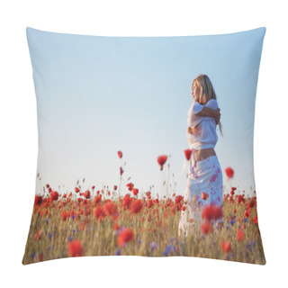Personality  Girl In Poppy Field Pillow Covers