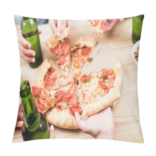 Personality  Friends Eating Pizza Together Pillow Covers