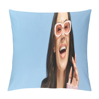 Personality  A Pretty Woman Wearing Pink Sunglasses In A Studio On A Blue Background, Making A Comical Expression. Pillow Covers