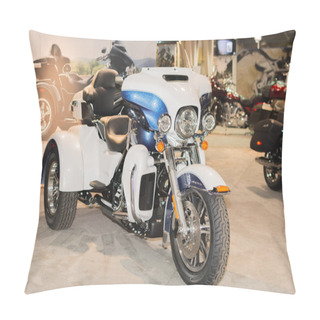 Personality  Harley-Davidson Tri Glide Ultra 2015 Pillow Covers