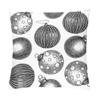 Personality  Christmas Balls Seamless Pattern. Hand Sketched Christmas Tree Decorations Backdrop. Perfect For Greeting Cards, Invitations, Flyers, Banners, Packaging. Decorative Glass Balls Background Pillow Covers