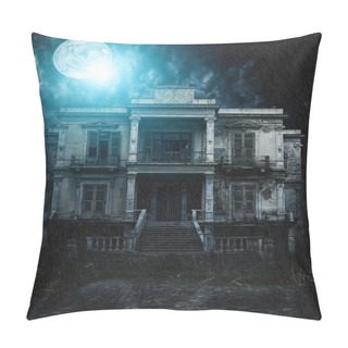 Personality  Spooky Old House Pillow Covers