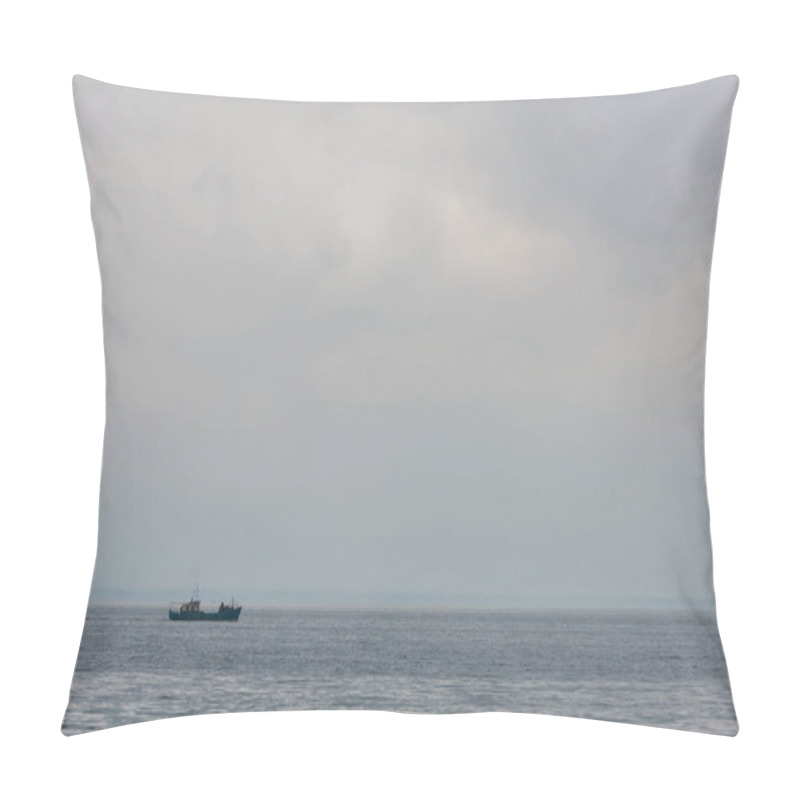 Personality  lonely ship floating in sea pillow covers