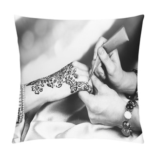 Personality  Process Of Applying Mehndi On Female Hand, Close Up Pillow Covers
