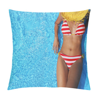 Personality  Woman Relaxing In A Pool Pillow Covers