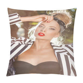Personality  Beautiful Lady In Fashion Style Posing In The Street Pillow Covers