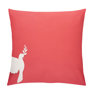 Personality  Top View Of White Dove As Symbol Of Peace On Red Background Pillow Covers