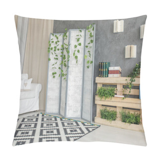 Personality  Room With Room Divider Pillow Covers