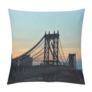 Personality  Metal Bridge At Sunset Time In NYC Pillow Covers