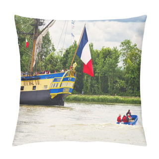 Personality  Stern Close Up Of Hermione Sailboat With French Flag On Seine Just Arriving For Armada 2019 In France Pillow Covers