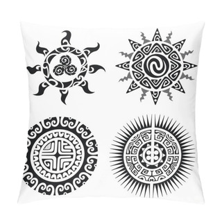 Personality  Traditional Maori Taniwha Tattoo Pillow Covers