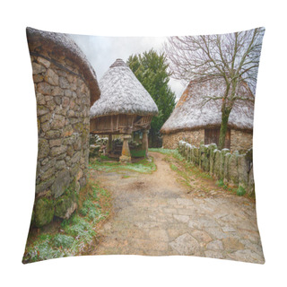 Personality  Ancient Granery And Cabins Pillow Covers
