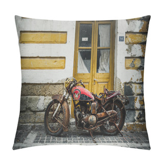 Personality  Old Rusty Motorbike Pillow Covers