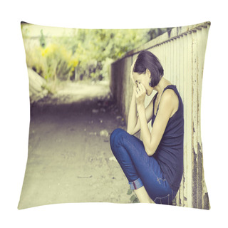 Personality  Crying Woman Pillow Covers