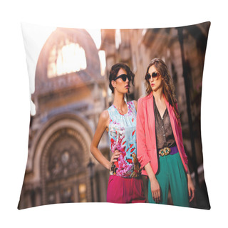 Personality  Outdoor Fashion Street Young Women Pillow Covers