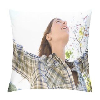 Personality  Woman Enjoying The Sun Pillow Covers