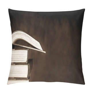 Personality  Vintage Books Over Dark Grunge Background Pillow Covers