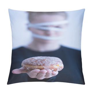 Personality  Anorectic Girl And Doughnut Pillow Covers