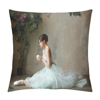 Personality  Beautiful Graceful Girl Ballerina In An Air Dress And Pointe Sit Pillow Covers