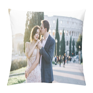 Personality  Wedding Couple Fineart Walk Outside Rome Colosseum Pillow Covers
