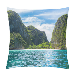 Personality  Amazing Maya Bay On Phi Phi Islands, Thailand Pillow Covers