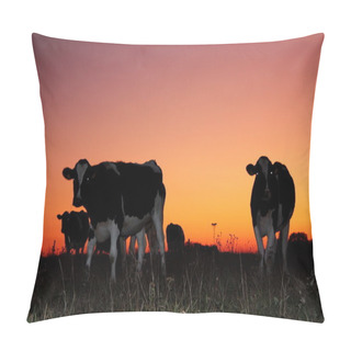 Personality  Dairy Cows In A Dramatic Sunset Pillow Covers