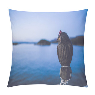 Personality  Owl Sculpture Over Water Pillow Covers