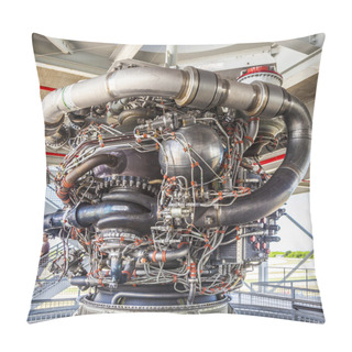 Personality  The Saturn V Was A Multistage Liquid-fuel Expendable Rocket  Pillow Covers
