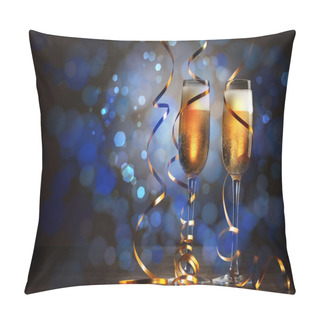 Personality  Glasses Of Champagne At New Year Party Pillow Covers