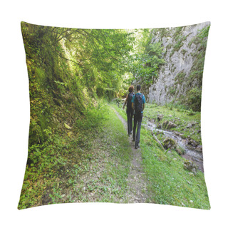 Personality  Mother And Son Walking Pillow Covers