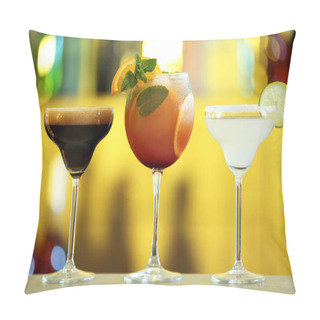 Personality  Row Of Different Fresh Alcoholic Cocktails On Bar Counter Pillow Covers