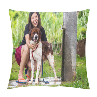 Personality  Asian Woman Doing Shower To  Dog  Pillow Covers