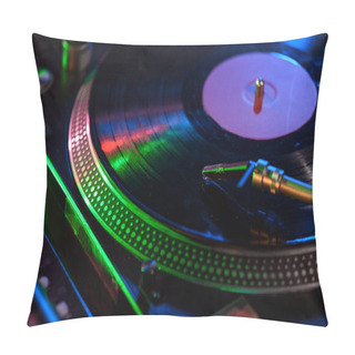 Personality  Sound Mixer With Vinyl  Pillow Covers