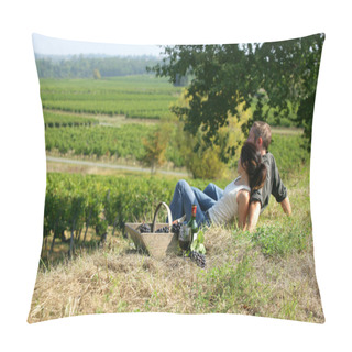 Personality  Couple Having Picnic In The Vineyard Pillow Covers