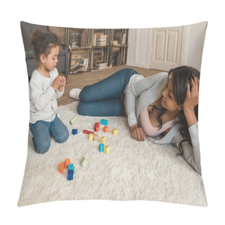 Personality  Mother And Daughter Playing With Cubes Pillow Covers