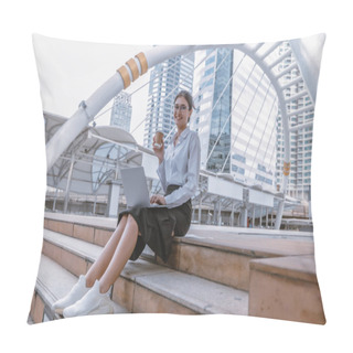 Personality  Graduate Student Is Immersed In Authentic Academic Research, Gaining Hands-on Experience In Realistic Environment. Integrated Learning, Creative Discovery, Expanded Skilled And Intellectual Horizons. Pillow Covers