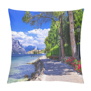 Personality  Scenery Of Northen Itlay - Malcesine,  Lago Di Garda Pillow Covers