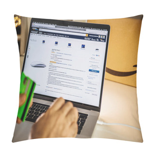 Personality  Amazon Prime Apple Magic Mouse Day Man Shopping On Laptop Deals Pillow Covers