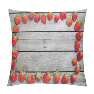 Personality  Frame Of Fresh Strawberries  Pillow Covers