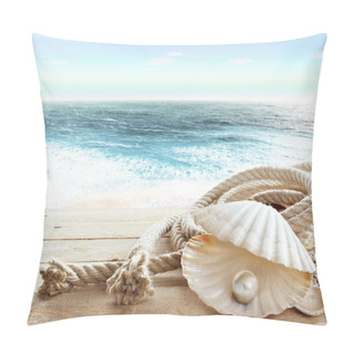 Personality  Pearl On Board A Ship Pillow Covers