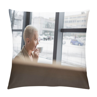 Personality  Smiling Businesswoman Drinking Coffee Near Office Windows On Blurred Foreground Pillow Covers