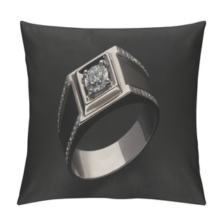 Personality  Diamond Ring On Black Background Pillow Covers