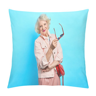 Personality  Cheerful Happy Blonde Old Lady Holding Sunglasses And Having A Rest Pillow Covers
