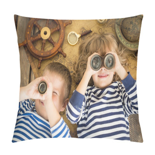 Personality  Happy Kids Playing With Nautical Things Pillow Covers