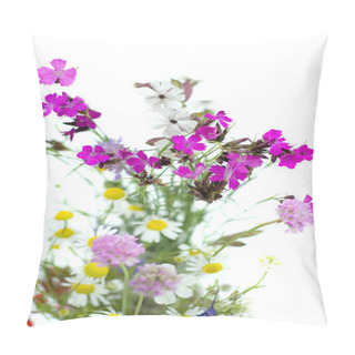 Personality  Bouquet Of Wild Flowers On A White Background Pillow Covers
